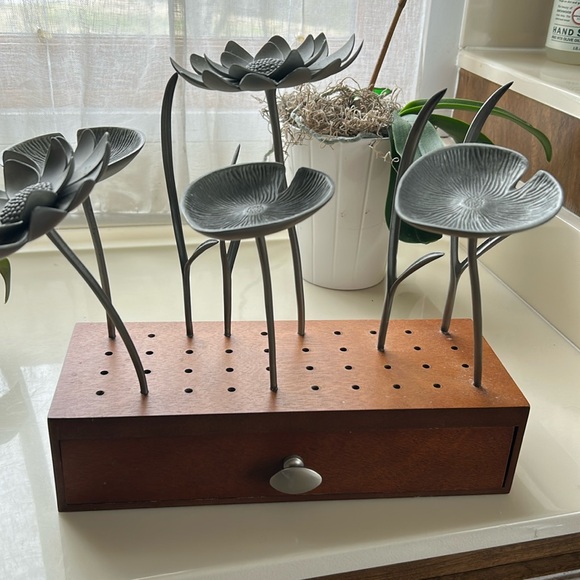 Wood and metal jewelry organizer - Picture 2 of 8